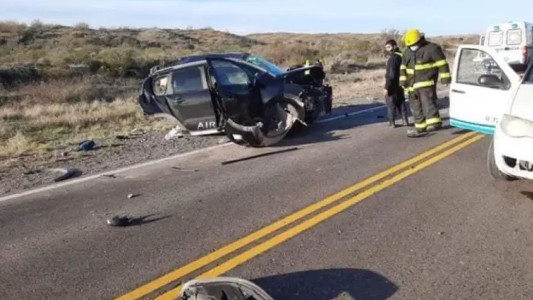 Iban de vacaciones y murieron los tres hijos en brutal choque