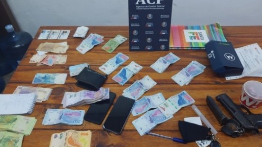 Detuvieron a dos policías de la Vial por pedir coimas