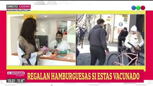 Un local de comidas rápidas regala hamburguesas a quienes ya estén vacunados