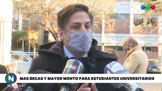 Aumentan becas para estudiantes universitarios