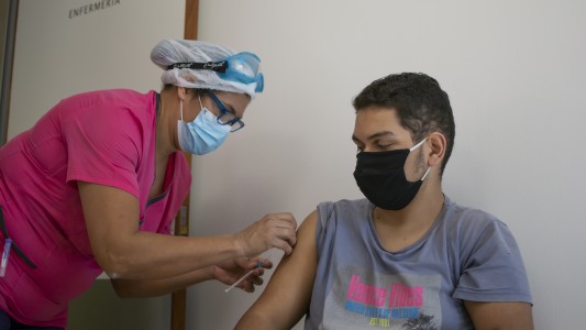 Coronavirus: martes con 383 contagios y 19 muertes en Rosario