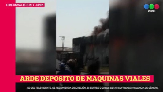 Se incendió un depósito de maquinaria vial