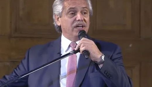 Alberto Fernández: "No volvamos para atrás, atrás solo hay hospitales y escuelas cerradas"