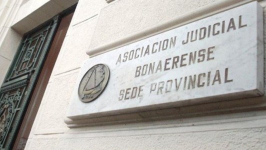 Judiciales bonaerenses aceptaron un aumento acumulado de 45,5%