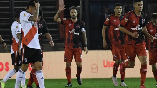 Newell’s perdió por goleada con River y lleva seis fechas sin alegrías