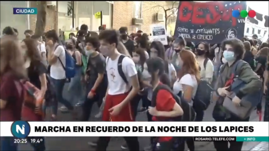 Estudiantes rosarinos reivindicaron la lucha en La Noche de los Lápices
