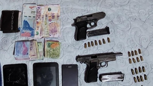 La AIC aprehendió a tres hombres y secuestró armas