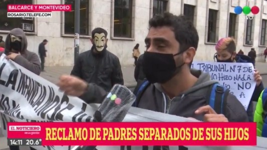 Protesta frente a Tribunales de padres imposibilitados de ver a sus hijos