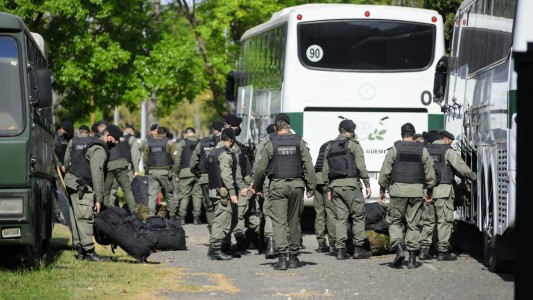 Llegaron a Rosario los primeros 250 efectivos de Gendarmería, destinados a combatir la inseguridad
