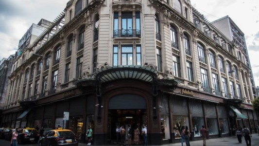 Proyecto: empresarios locales buscan instalarse en el histórico edificio de Falabella