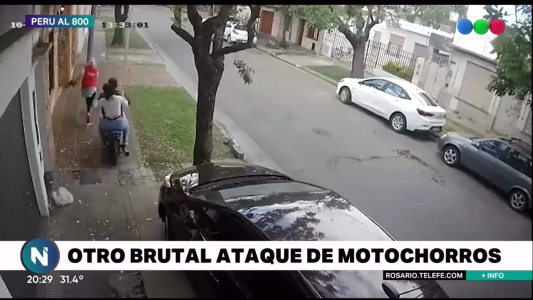 Brutal ataque de motochorros a una mujer