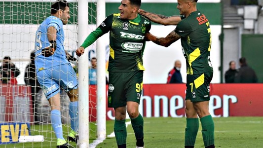 Central no dio pie con bola y Defensa le hizo precio