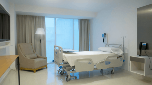 La Asociación de Clínicas no otorga más turnos programados a afiliados de IAPOS por deudas.