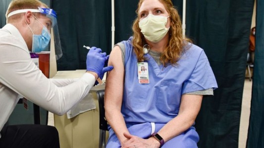 Martorano adelantó que la próxima semana arrancará la aplicación de dosis de refuerzo