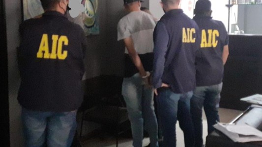 En un hotel de Pichincha cayó trío que desvalijaba casas en el sur provincial