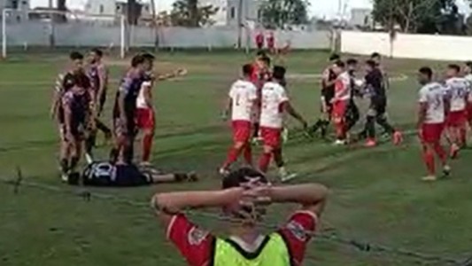 Video: noqueó a un jugador rival en partido de la Liga Rosarina