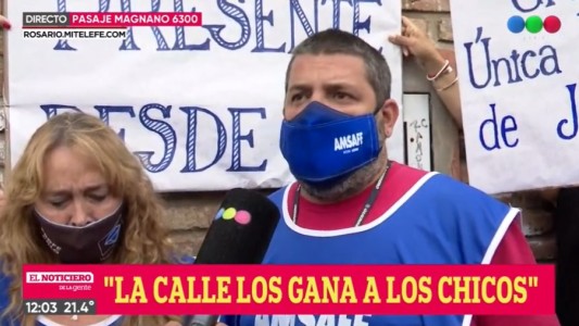 La escuela Crisol realizó un abrazo simbólico contra la inseguridad