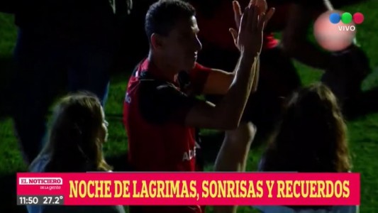 Constelación de estrellas: Messi, Suárez, Forlán, Agüero y Fernando Torres saludaron a "Maxi" Rodríguez