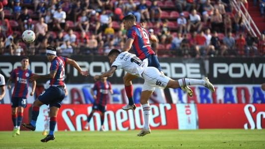 San Lorenzo le ganó a Newell’s en una tarde con cinco goles y tres expulsados
