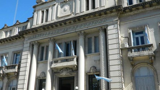 Un funcionario de Saín negó las acusaciones por espionaje