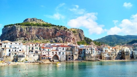 Italia contratará médicos graduados de la UNR y les pagará 6000 euros