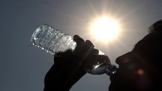 Altas temperaturas: El Ministerio de Salud brindó recomendaciones para prevenir golpes de calor