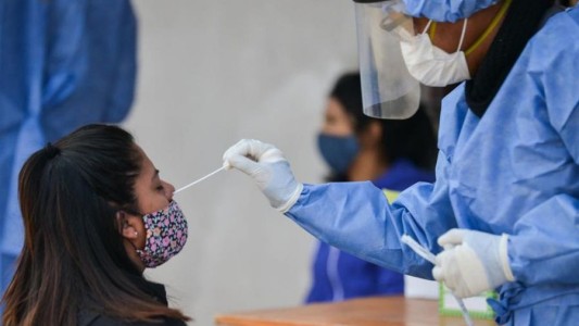 Los profesionales de la salud reclaman por el cierre de los centros de testeos