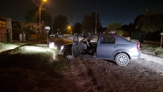 Robó un auto, lo chocó a unas cuadras y, tras abandonarlo, se dio a la fuga