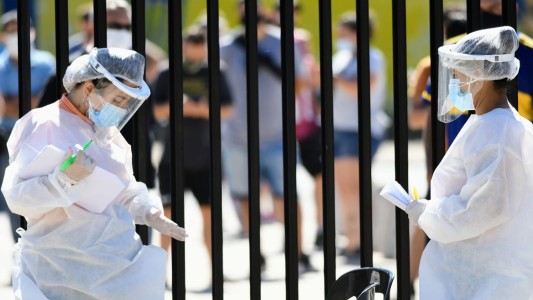 ¿El personal de salud contagiado puede poner en crisis el sistema sanitario provincial?