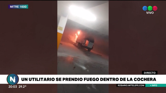 Un utilitario se prendió fuego en la cochera de un supermercado de Pellegrini y Mitre