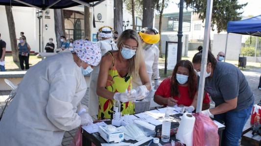 Coronavirus: jueves con 3574 contagios y una muerte en Rosario