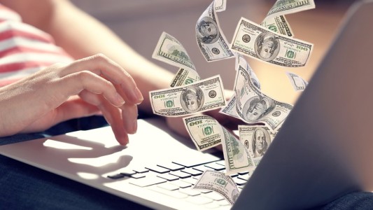 Conocé la clave para administrar mejor el dinero y vivir tranquilo,  según un economista de Harvard