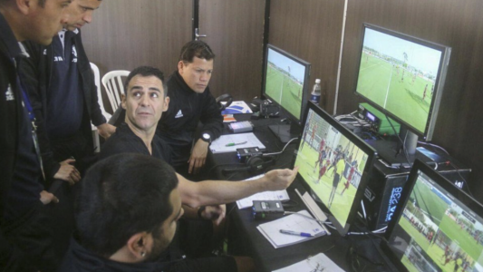 Beligoy: "La idea es que el VAR arranque en todos los partidos para la cuarta fecha”