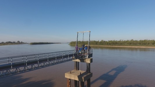 Buscan reforzar la captación de agua en Santa Fe por la bajante del Paraná,
