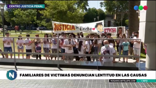 Familiares de víctimas de la inseguridad se movilizaron frente al Centro de Justicia Penal de Rosario