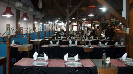 Venden la parrilla del dueño que escrachó a sus clientes por pagar con la tarjeta AUH