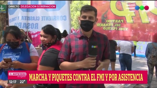 Organizaciones sociales marchan contra el acuerdo del gobierno con el FMI