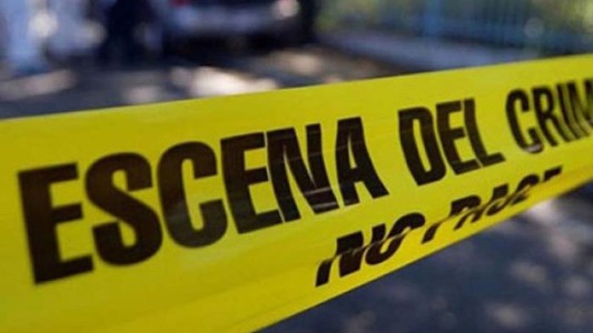 Hallaron asesinado a un hombre en la vereda de un gimnasio céntrico