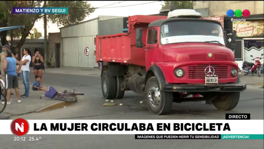 Una ciclista y su hijo de 6 años fueron atropellados por un camión