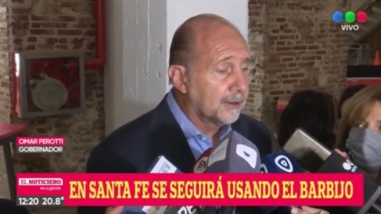 Perotti confirmó que el barbijo se seguirá usando en las escuelas de la provincia de Santa Fe