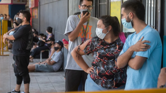 Flexibilizan medidas por covid y eliminan el distanciamiento social obligatorio