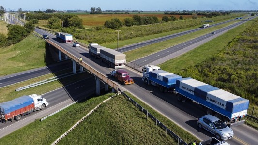 Transportistas de granos van al paro por falta de gasoil y tarifas desactualizadas de fletes