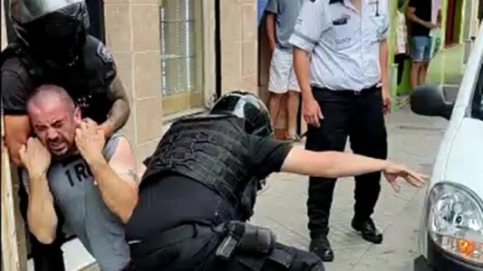 Imputarán a dos policías y un inspector municipal por agredir a un repartidor