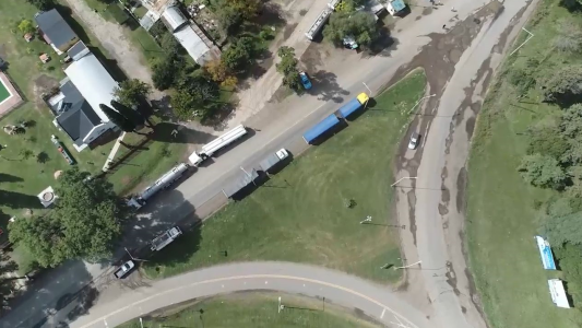 Sin salida: continúa el paro de transportistas de granos