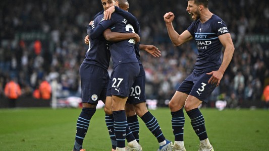 Manchester City goleó al Leeds y se mantiene como único líder en le Premier League