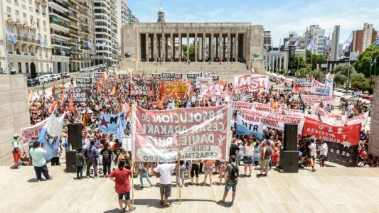 Este miércoles manifestantes marcharán hacia el Monumento a la Bandera