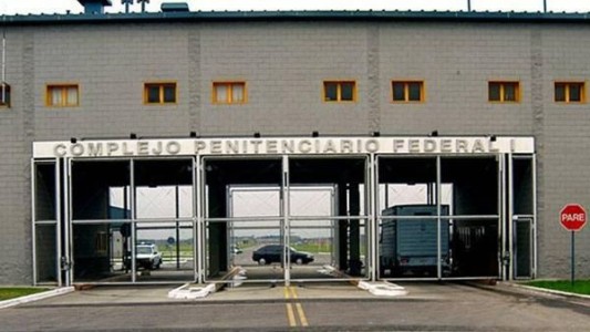 Un preso muerto y tres intoxicados en la cárcel federal de Ezeiza