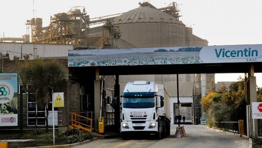 Trabajadores aceiteros en alerta por la situación concursal de la empresa Vicentin