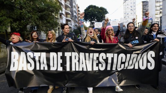 Marcha del orgullo con una fuerte consigna: “Basta de travesticidios”
