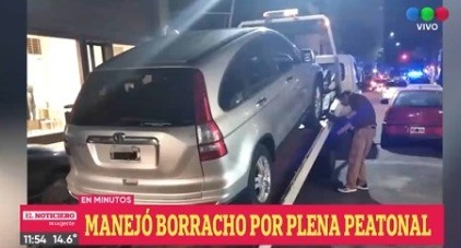 Borracho al volante: circuló por la peatonal Córdoba